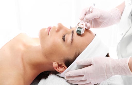 Reduce pores on face by microneedling